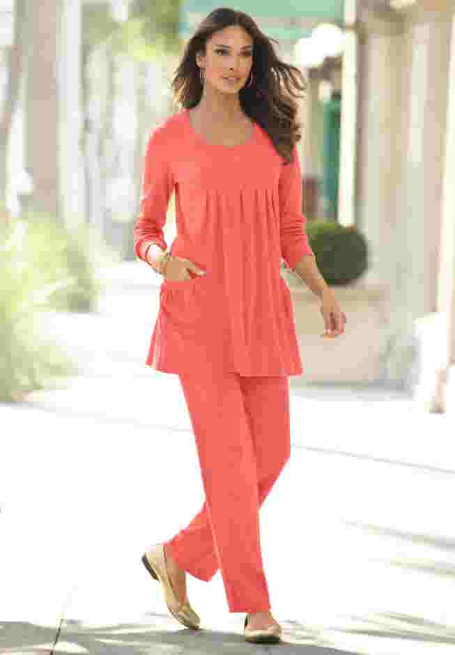 Plus Size Two Pocket Long Sleeve Soft Knit Swing Tunic image number 0