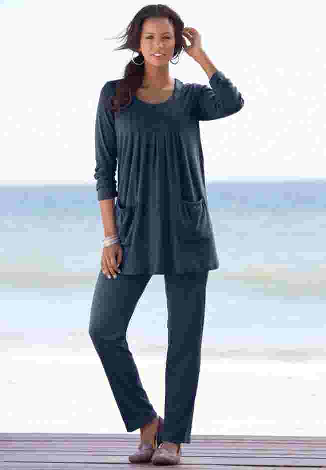 Plus Size Two Pocket Long Sleeve Soft Knit Tunic image number 0
