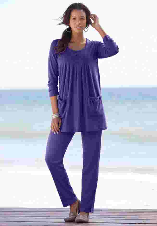 Plus Size Two Pocket Long Sleeve Soft Knit Tunic image number 0