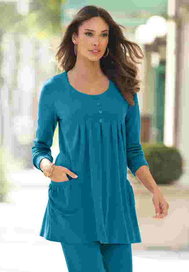 Plus Size Two Pocket Long Sleeve Soft Knit Tunic image number 0