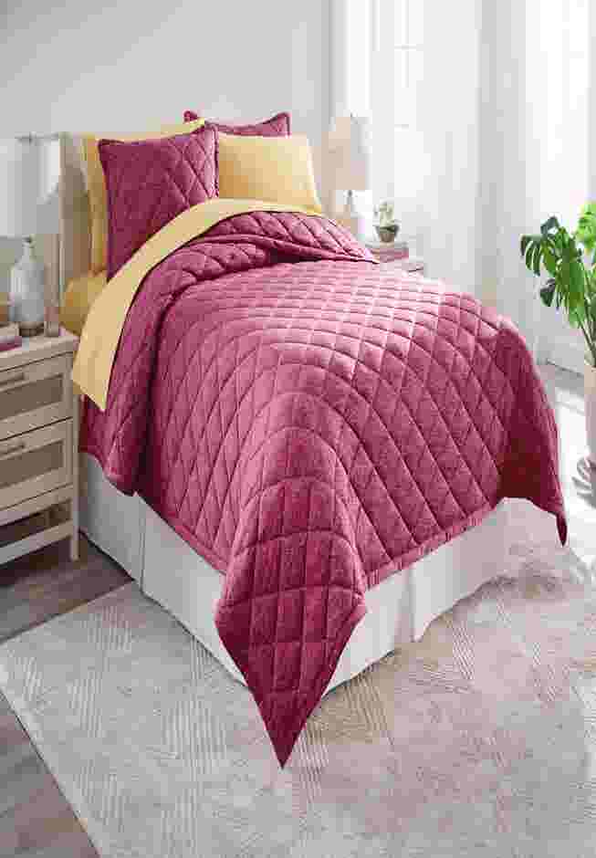 BH Studio Jersey Quilt Set image number 0