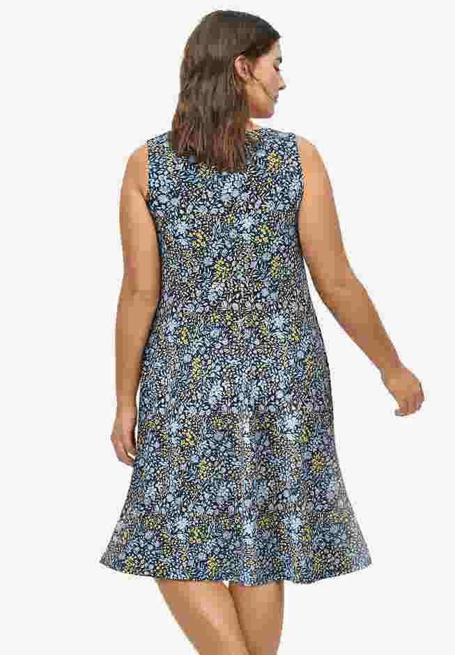Sleeveless Knit Fit and Flare Knit Dress image number 1