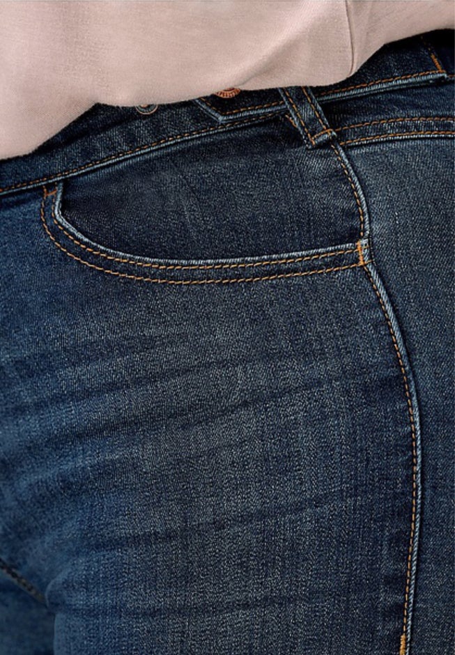 Bootcut Stretch Jeans image number 4