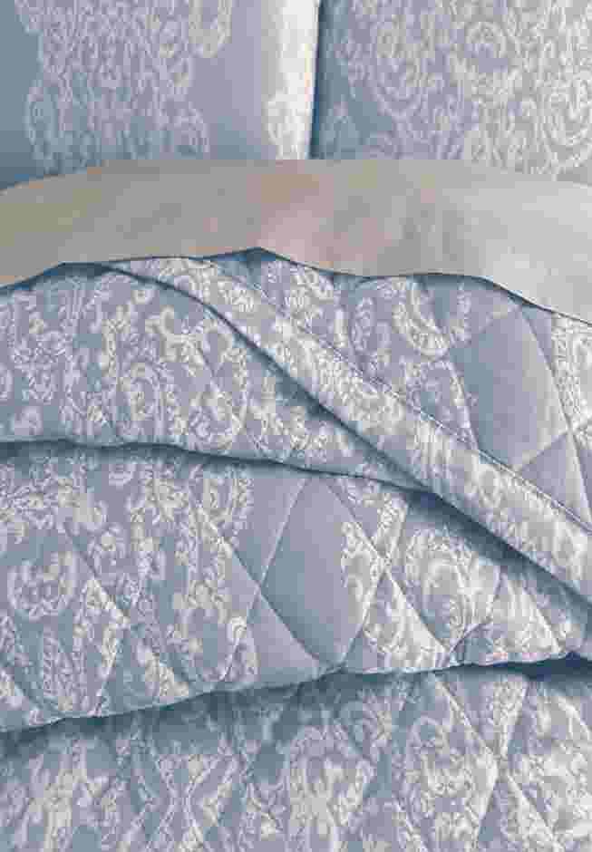 Delia Bedspread Set image number 2