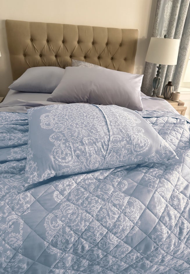 Delia Bedspread Set image number 3