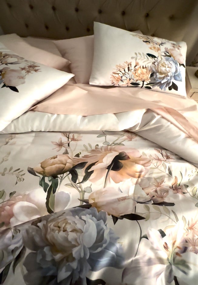 Odette Comforter Set image number 3