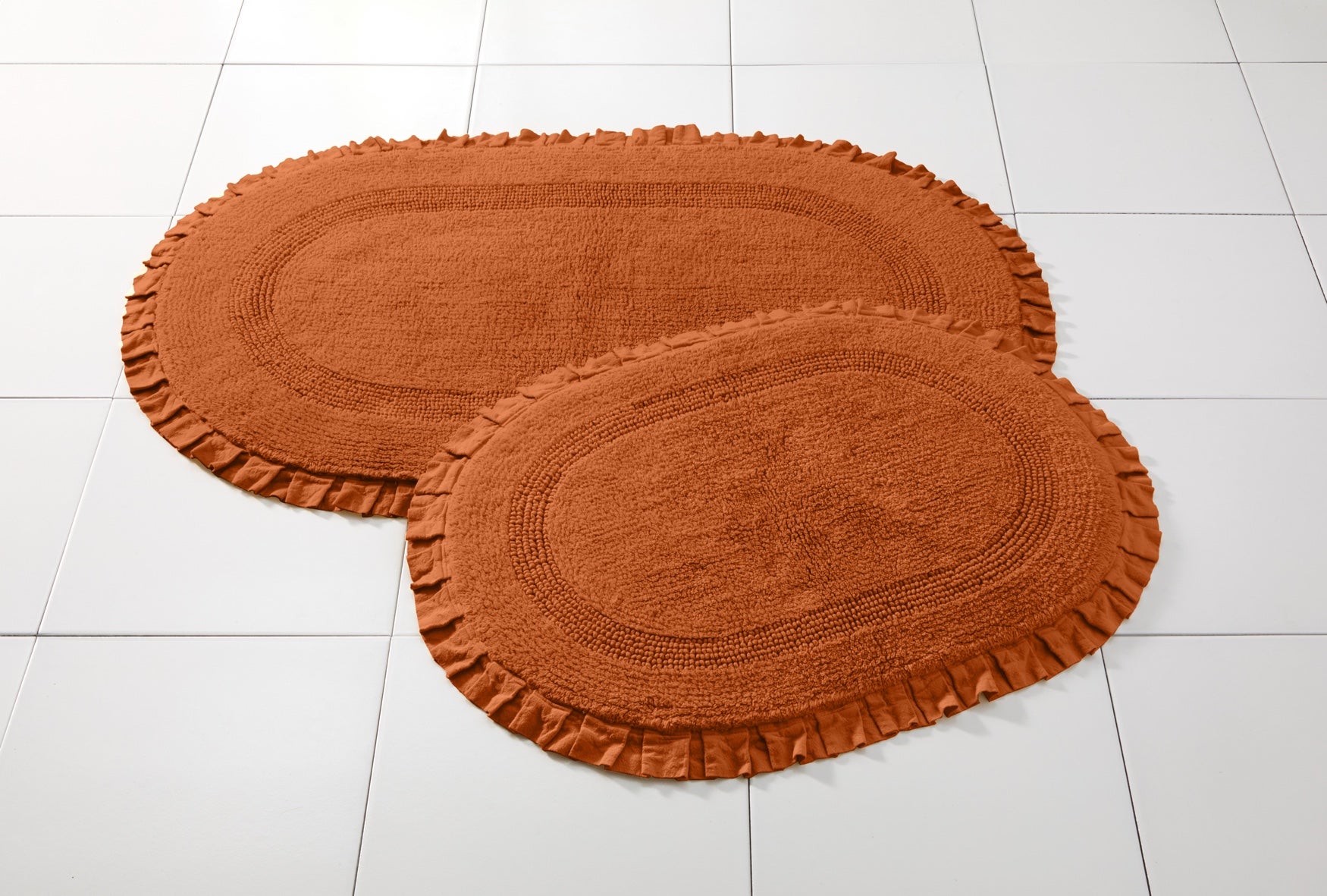 Oval Ruffle Bath Rug image number 0