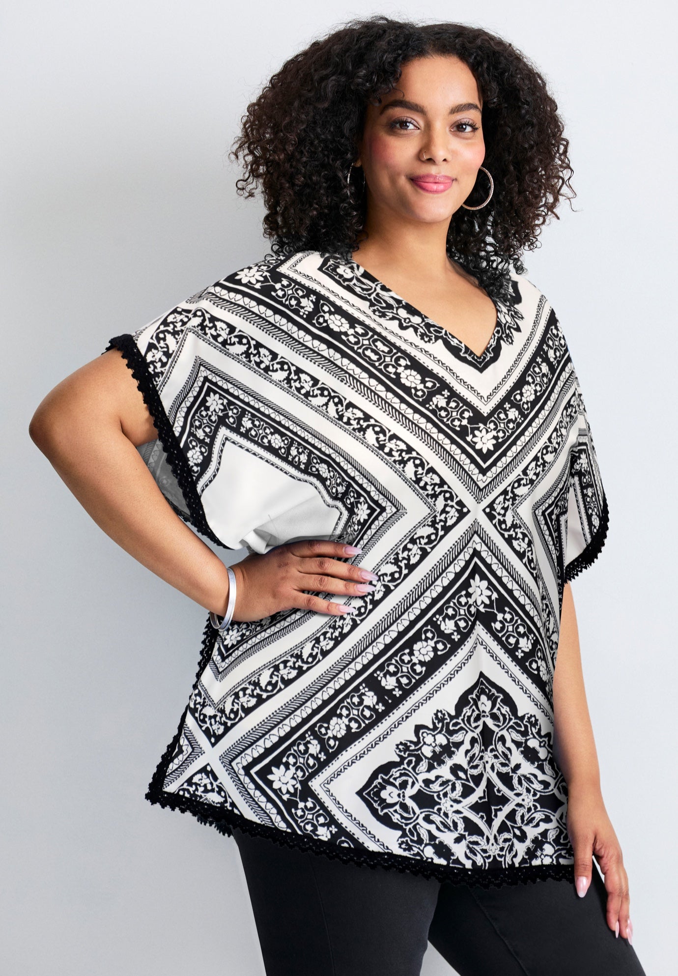 Crochet Trim Poncho Top image number 2