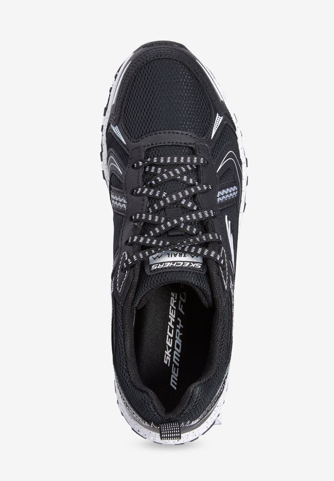 The Hillcrest Walking Trail Sneaker image number null
