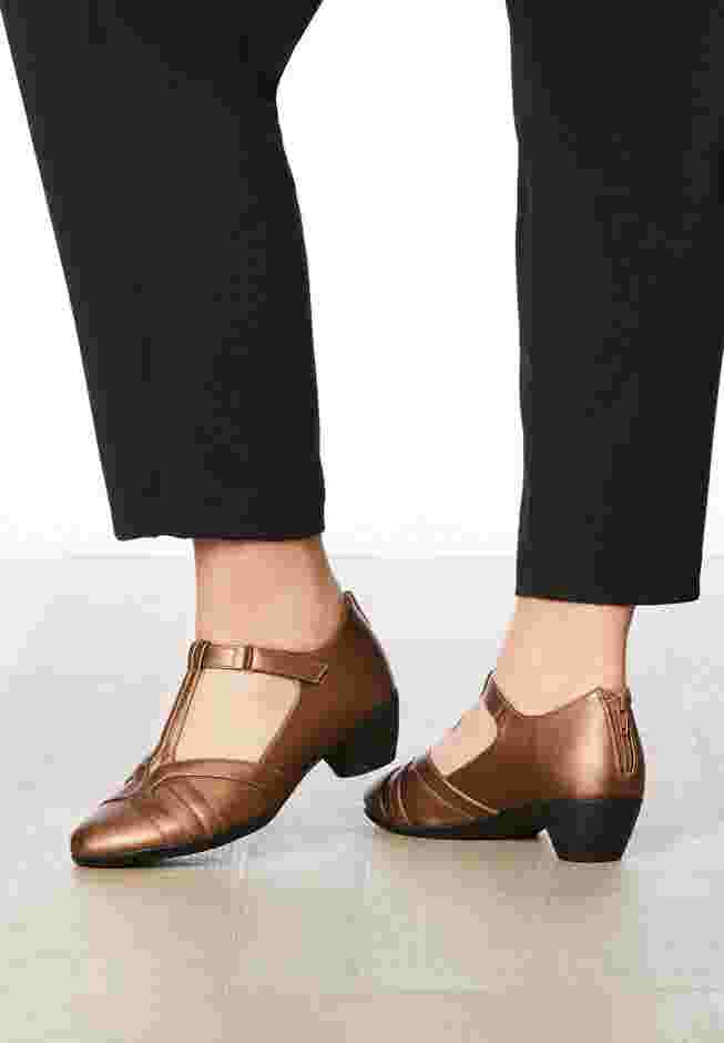 The Celine Shootie image number 8