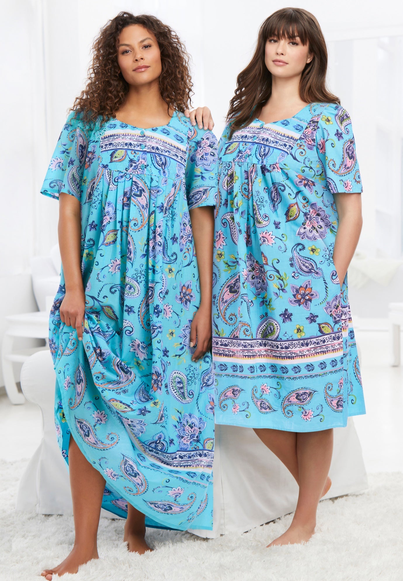 Bib Front Lounger image number 3