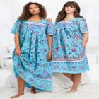 Bib Front Lounger image number null