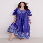 Bib Front Lounger image number null