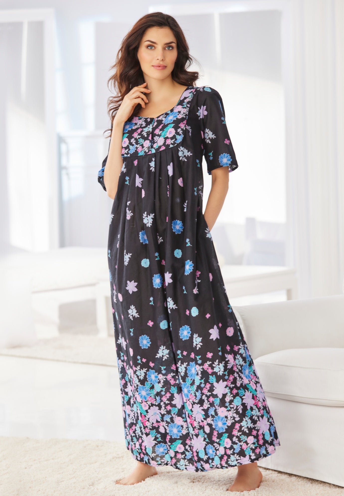 Bib Front Lounger image number 0