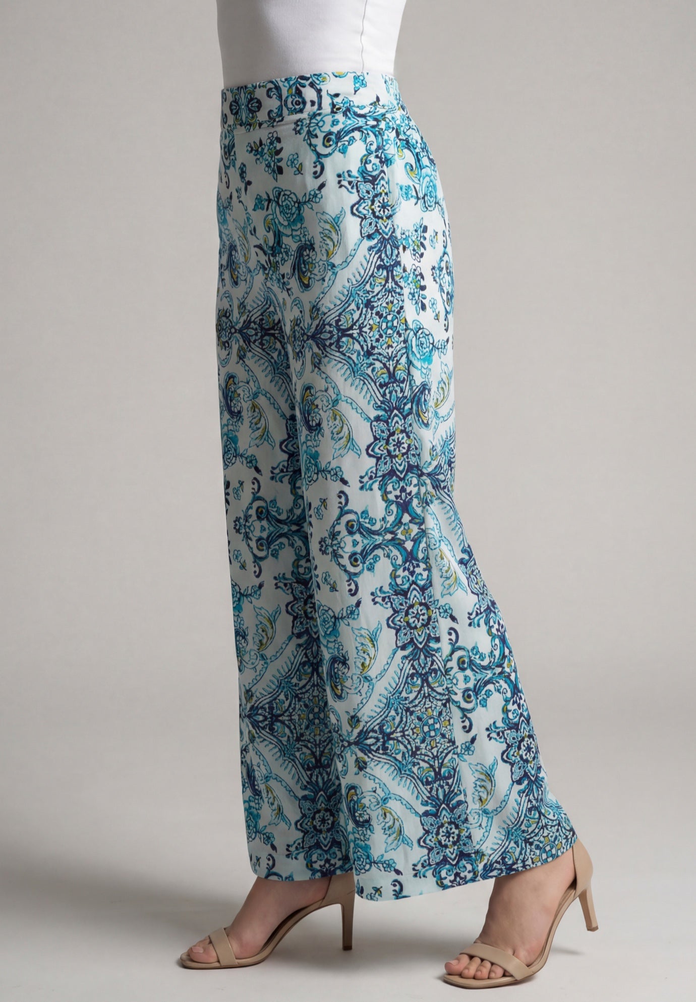 Plus Size Printed Wide Leg Pant image number 2