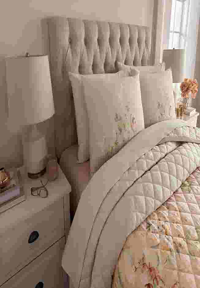 Franchine Quilt Set image number 2