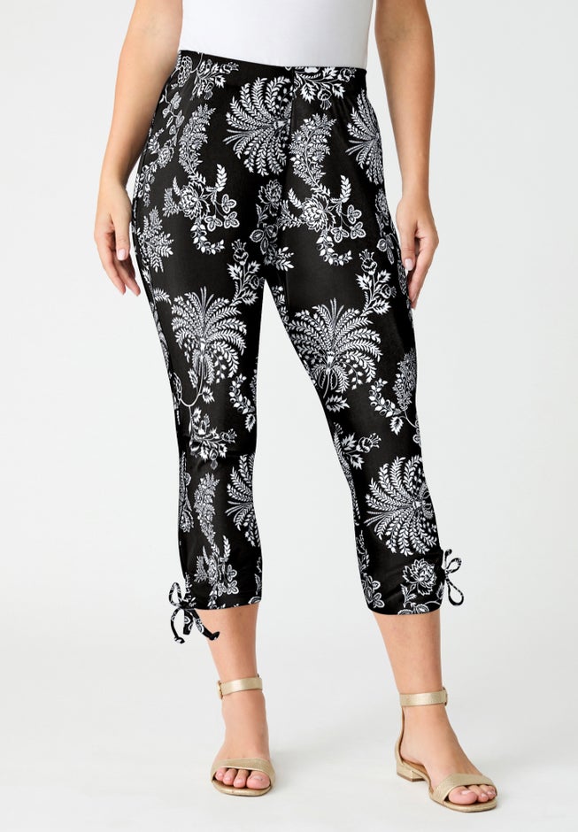 Lace-Up Capri Leggings image number 0