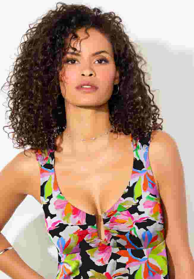 U-Neckline Swimdress image number 3