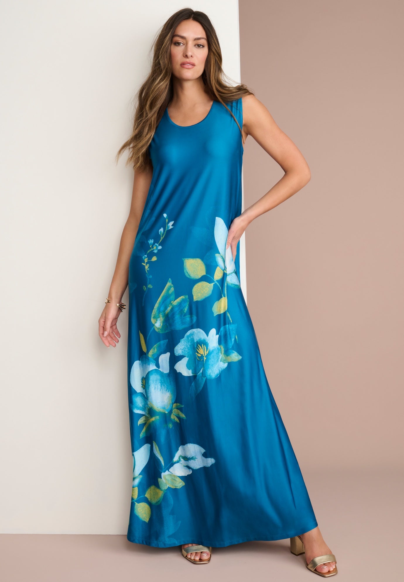 Plus Size Sleeveless Crew Neck Maxi Dress image number 0