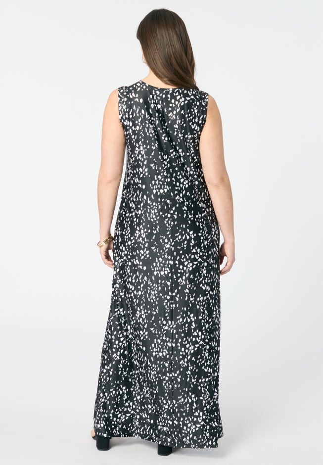 Plus Size Sleeveless Crew Neck Maxi Dress image number 1