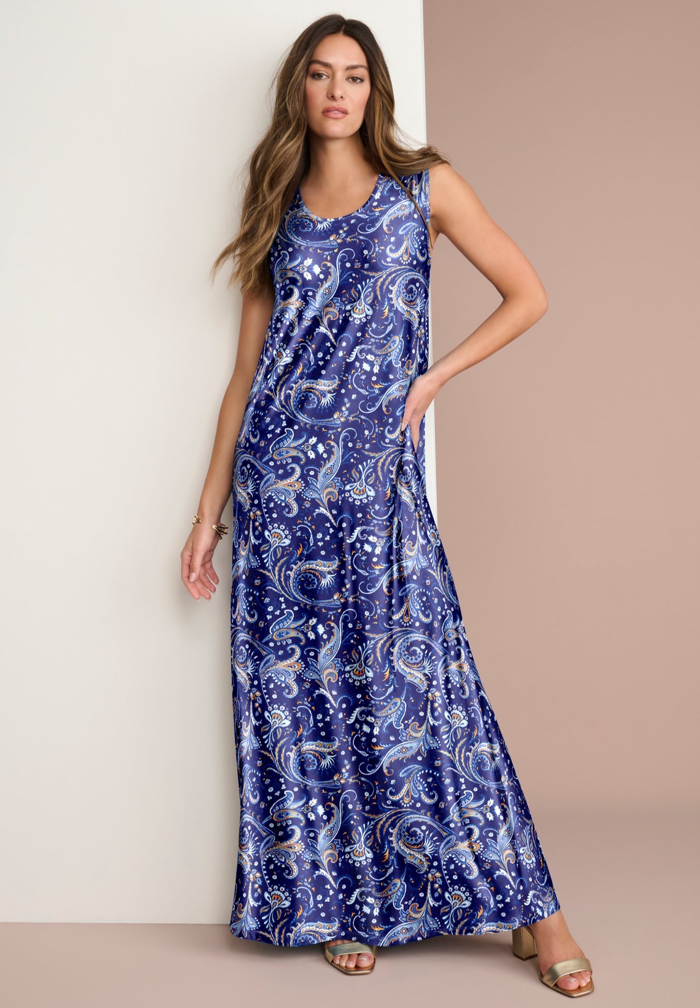 Plus Size Sleeveless Crew Neck Maxi Dress image number 0