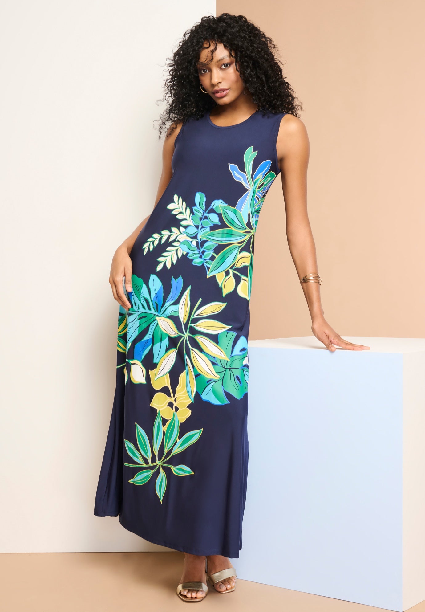 Plus Size Sleeveless Crew Neck Maxi Dress image number 0
