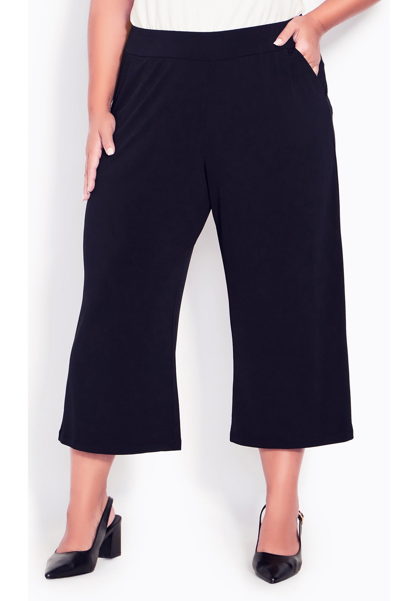 Sutton Pant image number 3