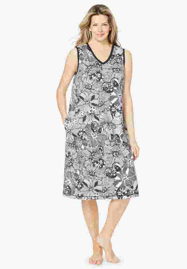 Trapeze V-Neck Short Lounger image number 0