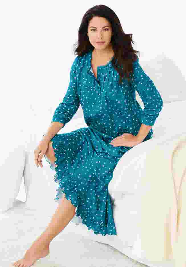 Long-Sleeve Gown image number 4