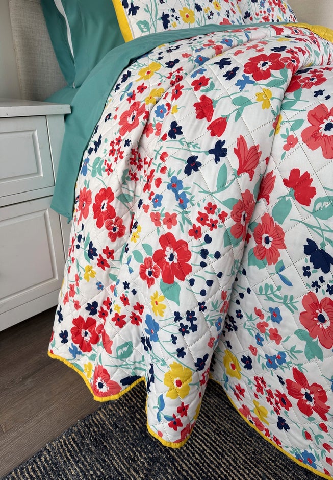 BH Studio Scalloped Hem Bedspread image number 5