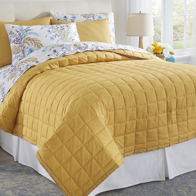 Box Stitch Quilt Set image number 0