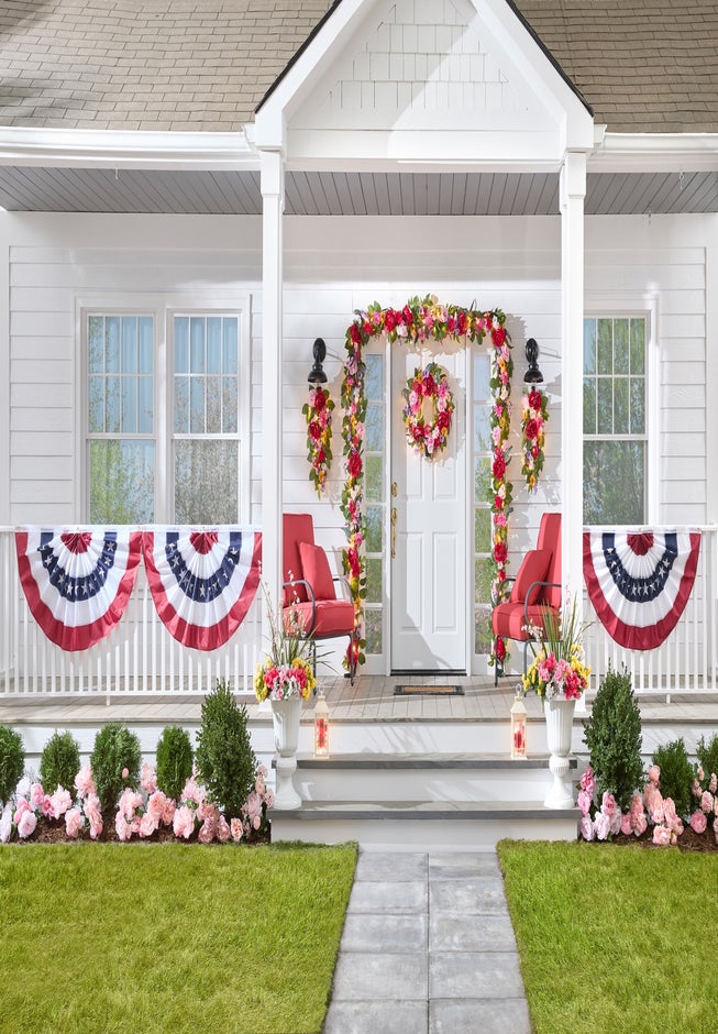 6&rsquo; Pre-Lit Mia Spring Garland image number 1