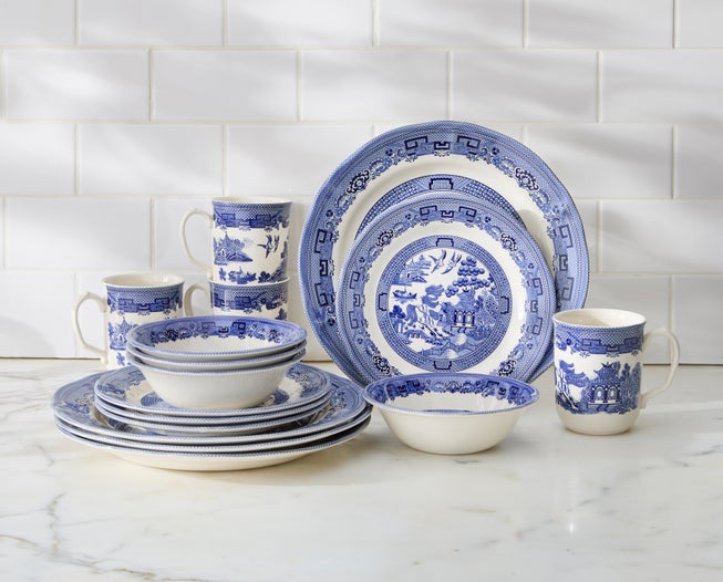 16-Pc. Blue Willow Dinnerware image number null