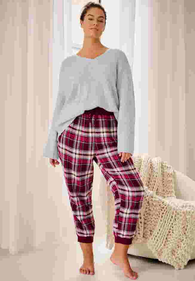 Boxy Crossover V-Neck Pullover image number 1