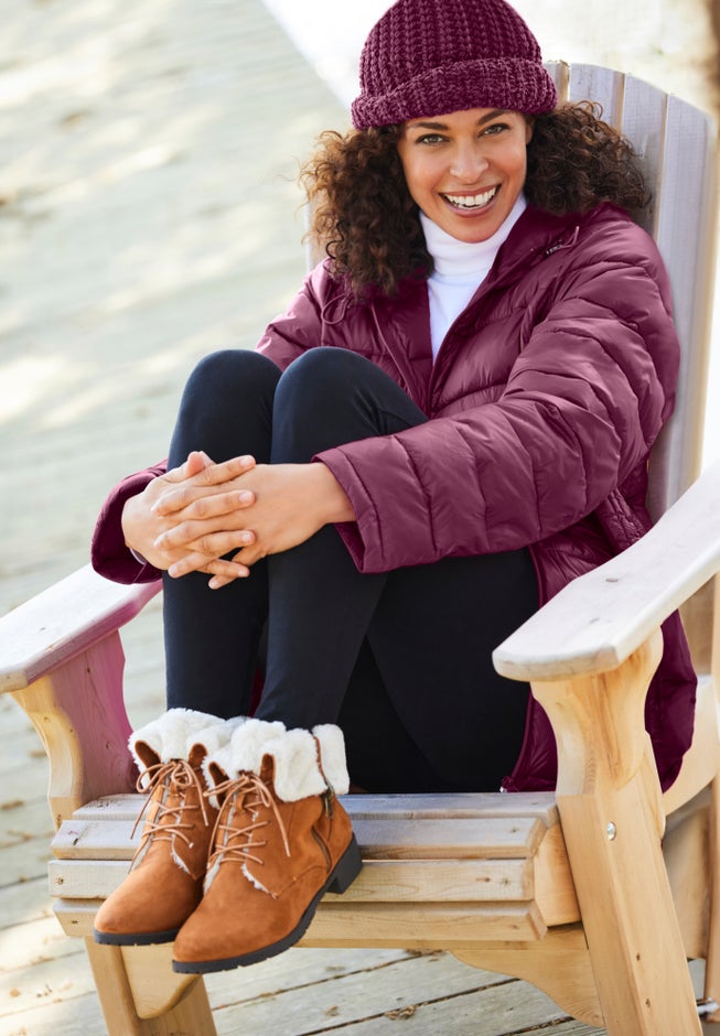 Packable Puffer Jacket image number 7
