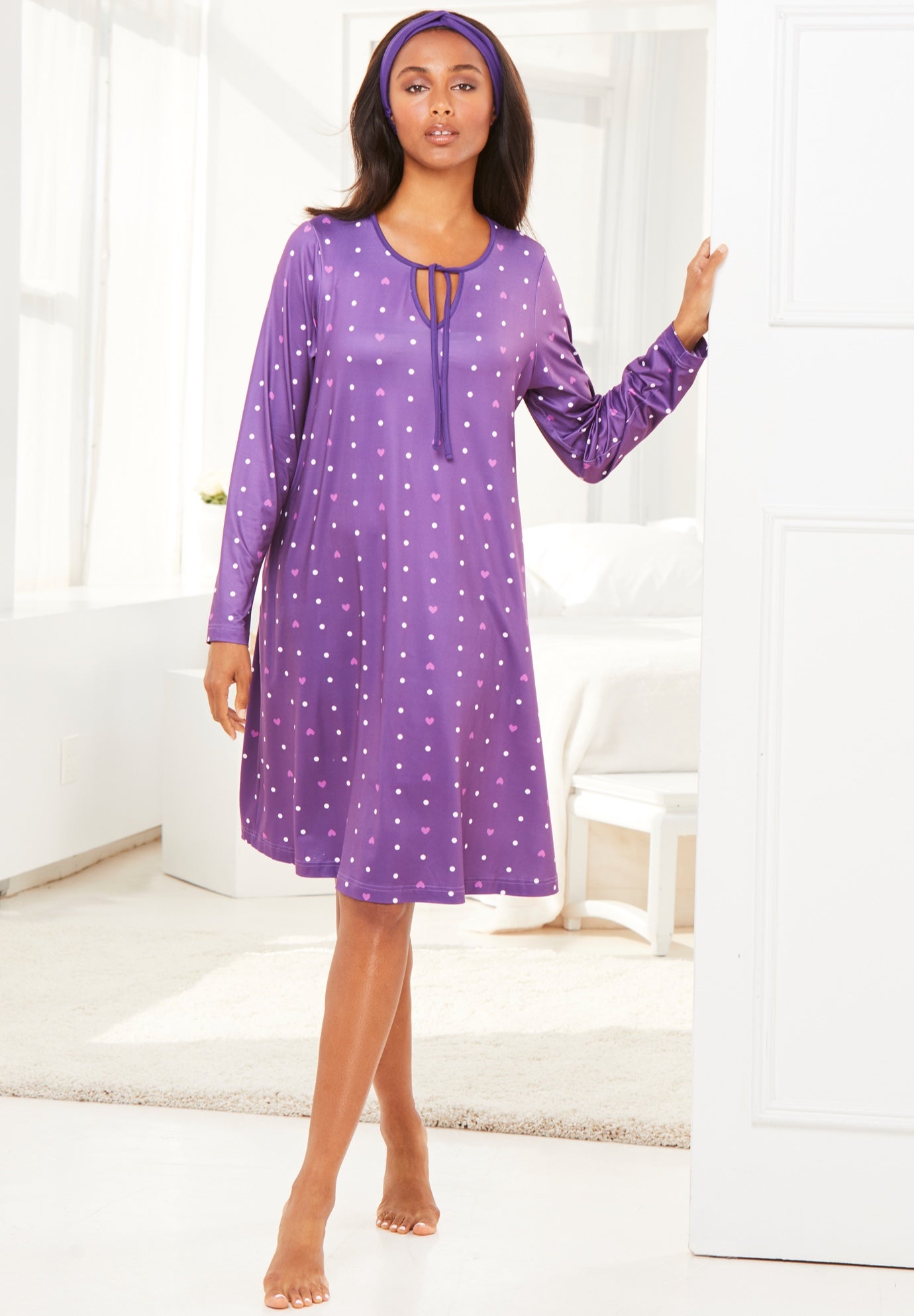 Dreams & Co.&reg; Keyhole Gown & Headband image number 5