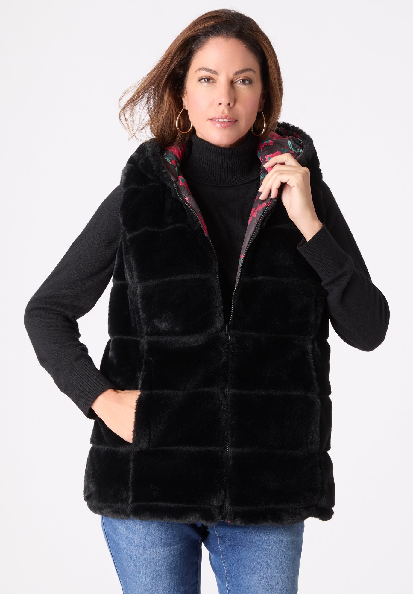 Plus Size 2-in-1 Puffer and Faux Fur Vest image number 2