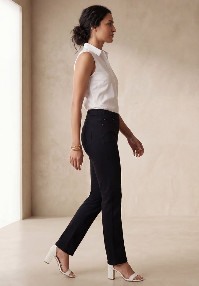 Comfort Waist Stretch Denim Straight-Leg Jean image number 1