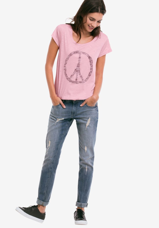 Graphic Scoop Neck Tee image number 2