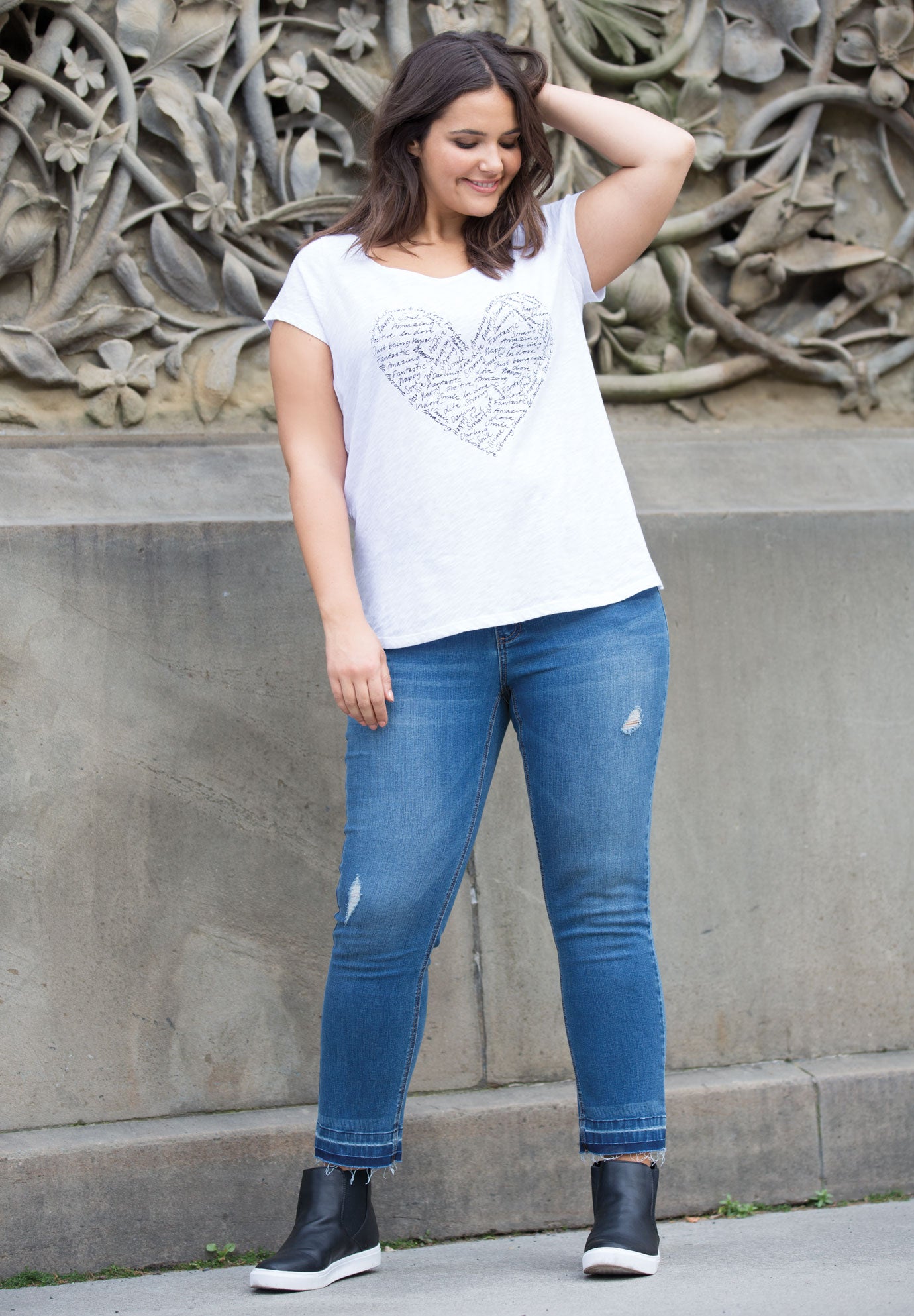 Graphic Scoop Neck Tee image number 6