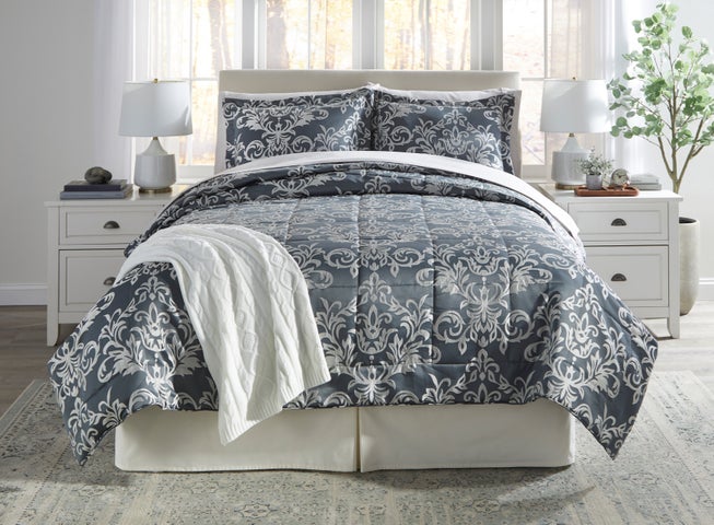 Damask Quilt Set image number 0