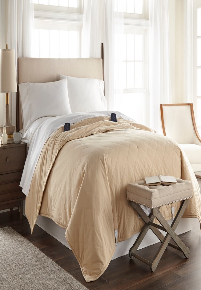 MicroFlannel&reg; 7 Layers of Warmth&trade; Electric Heated Blanket image number 2