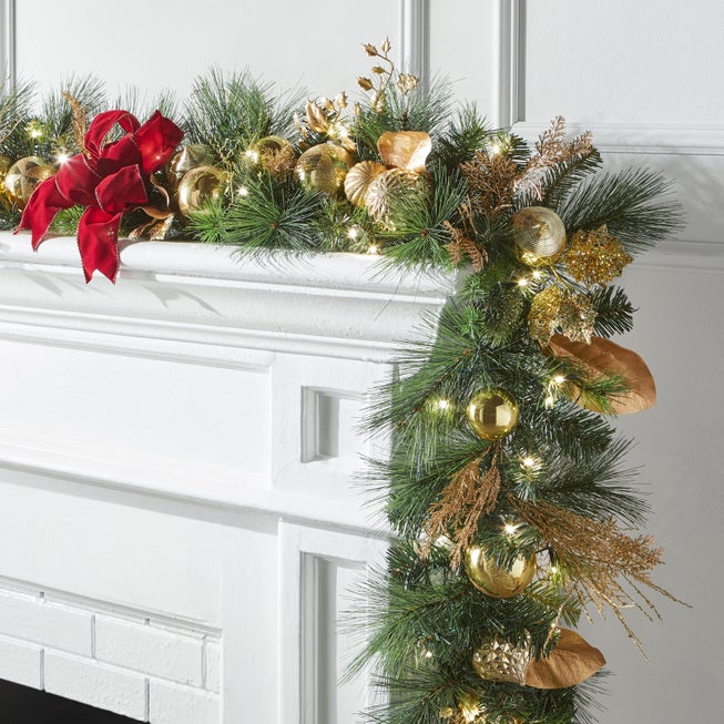 Pre-Lit Regal 6' Garland image number null