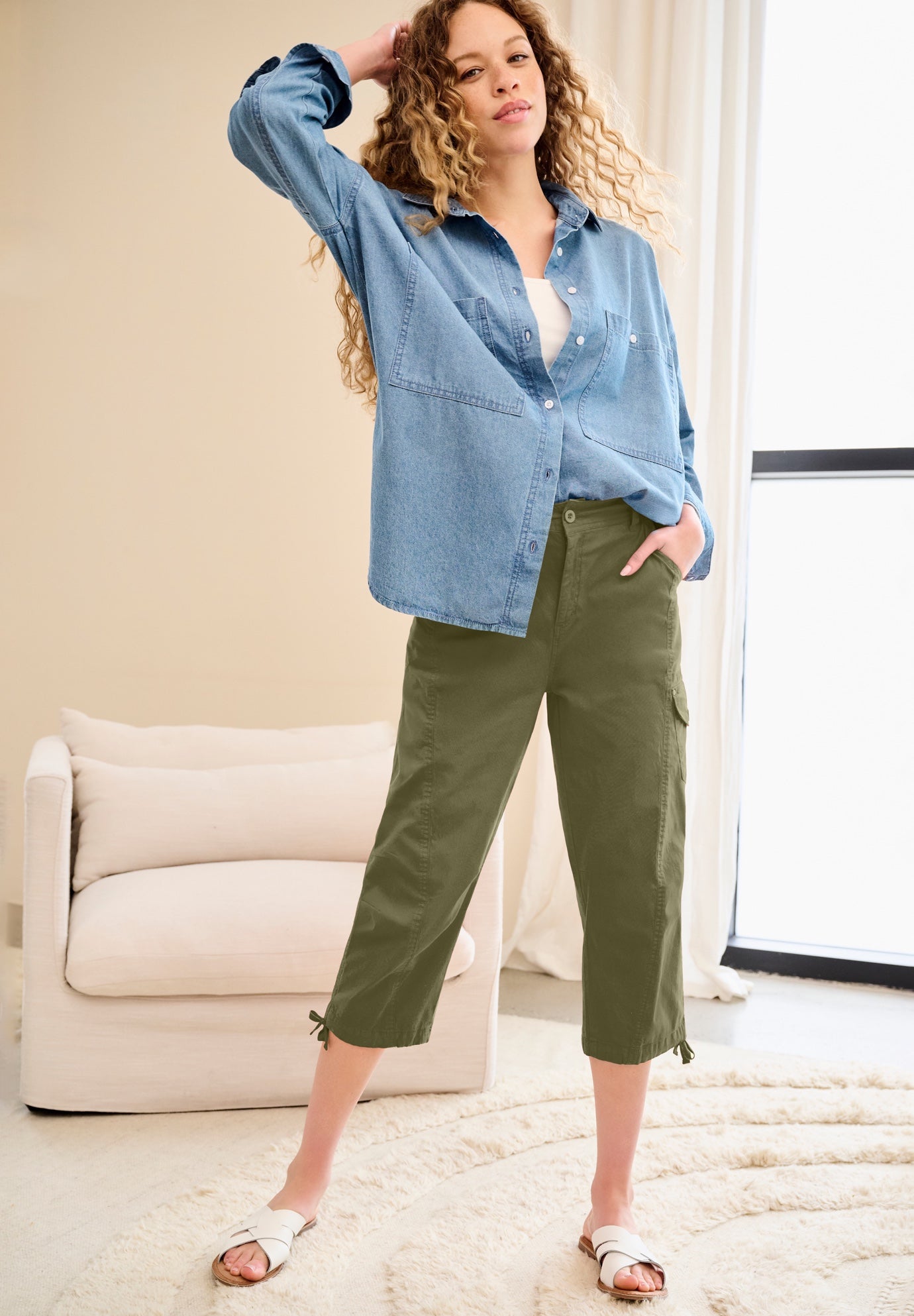 Stretch Mid-rise Cargo Capris image number 0