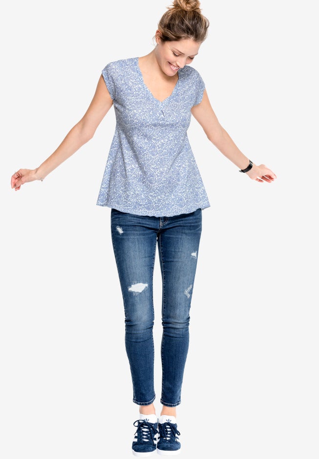 Twisted V-neck Tee image number 4