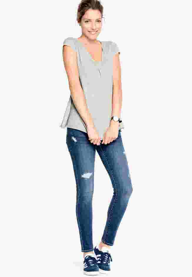 Twisted V-neck Tee image number 5