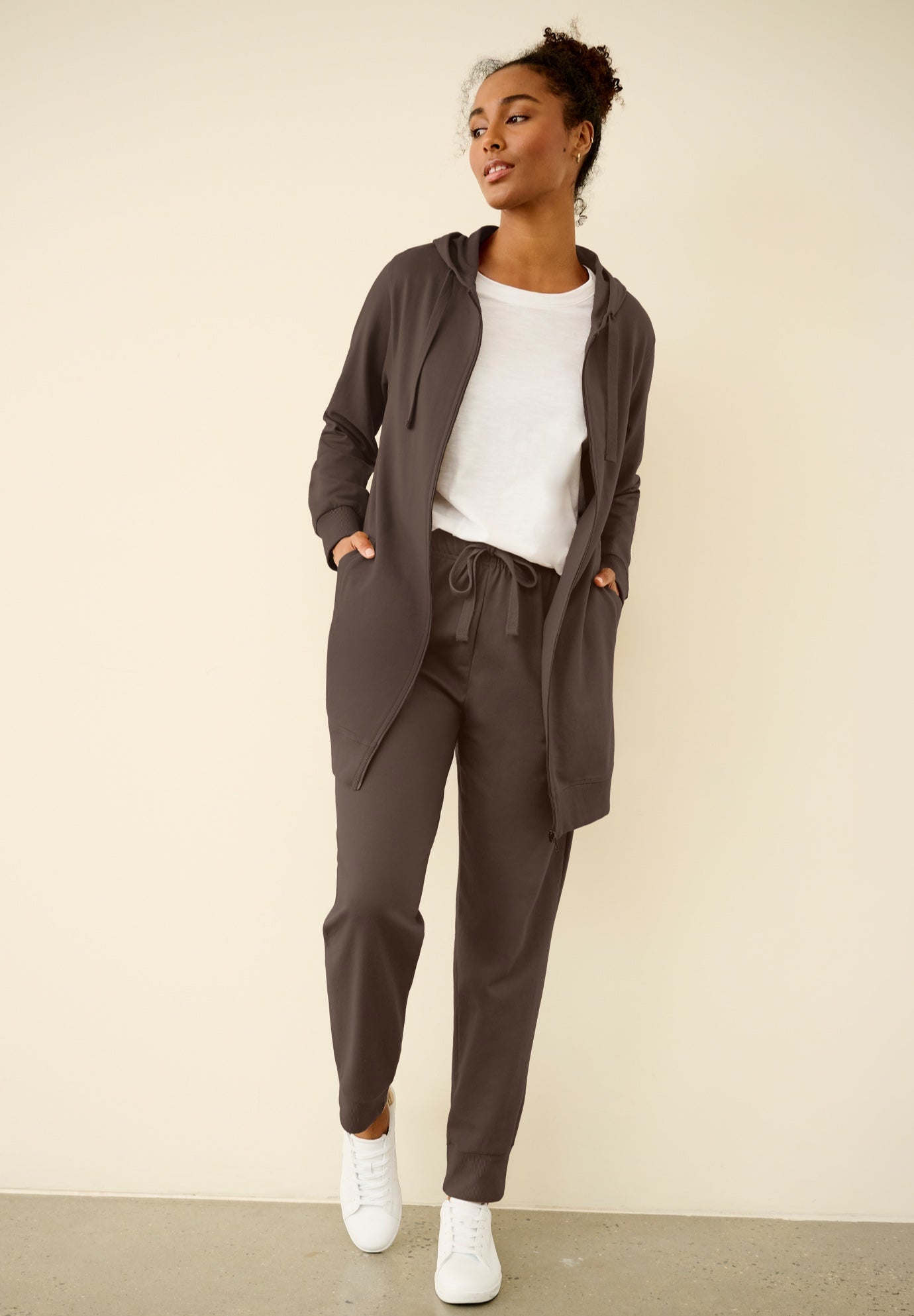 French Terry Drawstring Elastic Waistband Jogger image number 0