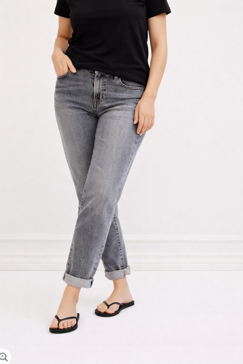 Mid-Rise Stretch 5-Pocket Relaxed Fit Boyfriend Jeans image number 0