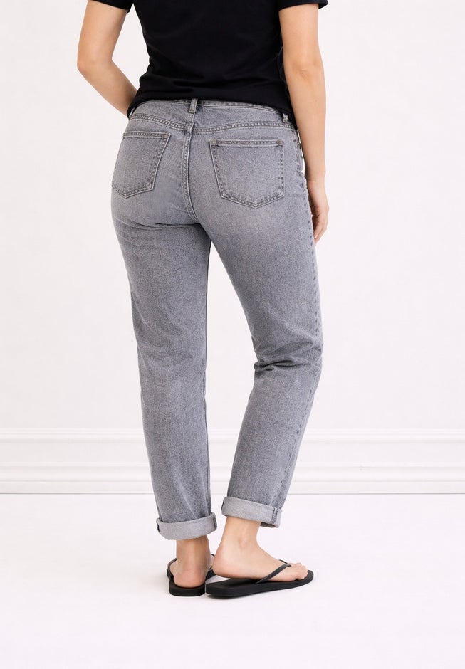 Mid-Rise Stretch 5-Pocket Relaxed Fit Boyfriend Jeans image number 1