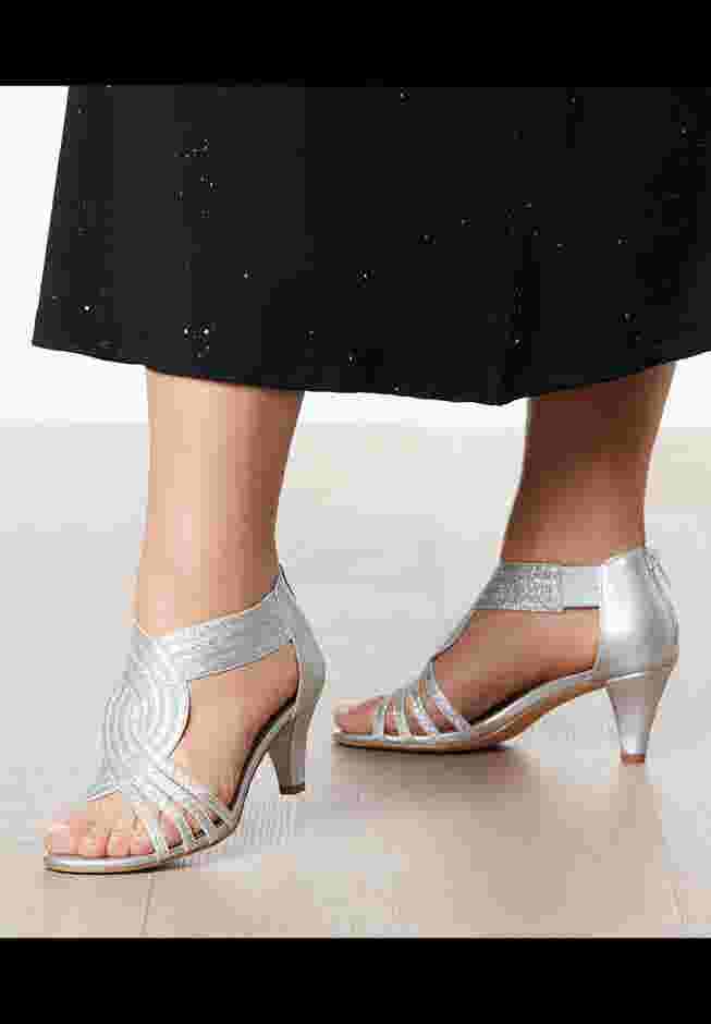 The Genevieve Pump image number 9